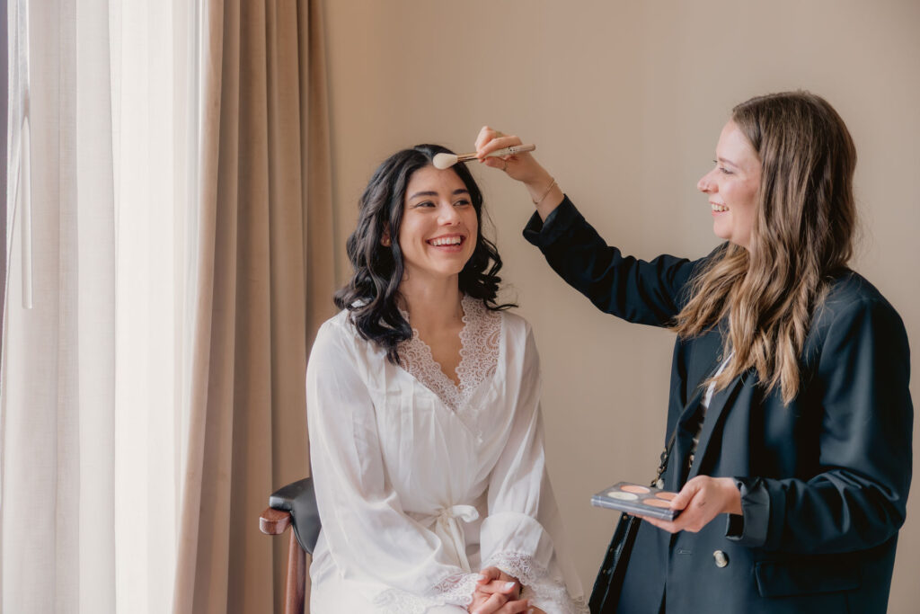 Veronika Strauß mobile Brautstylistin Bodensee Allgäu Lindau Destination Wedding Vorarlberg Brautstyling exklusive Soulmade Beauty Bodensee lindau Hochzeit