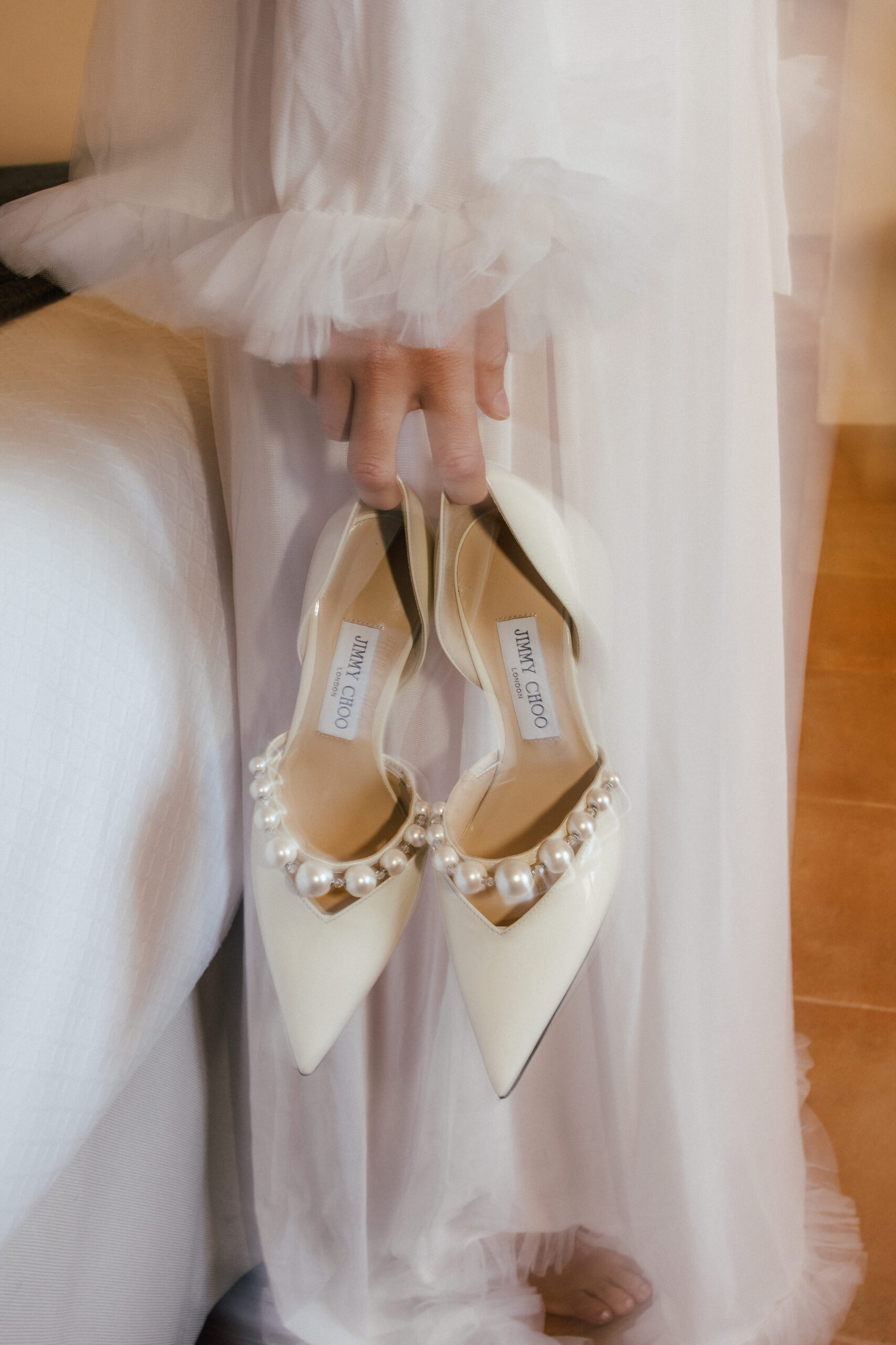 braut-makeup-mallorca-luxus-hochzeit.jpg Detailaufnahme professionelles Braut-Makeup mit hochwertigen Produkten für Destination Wedding auf Mallorca